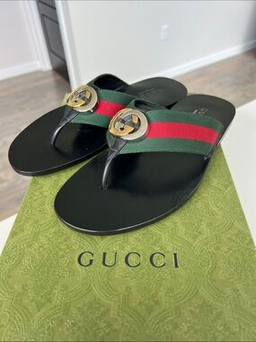 Gucci nylon green and red striped silver gold GG logo sandals flip flops men’s 6